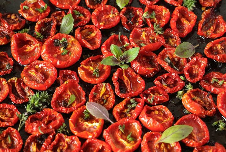 fırında baharatlı domates